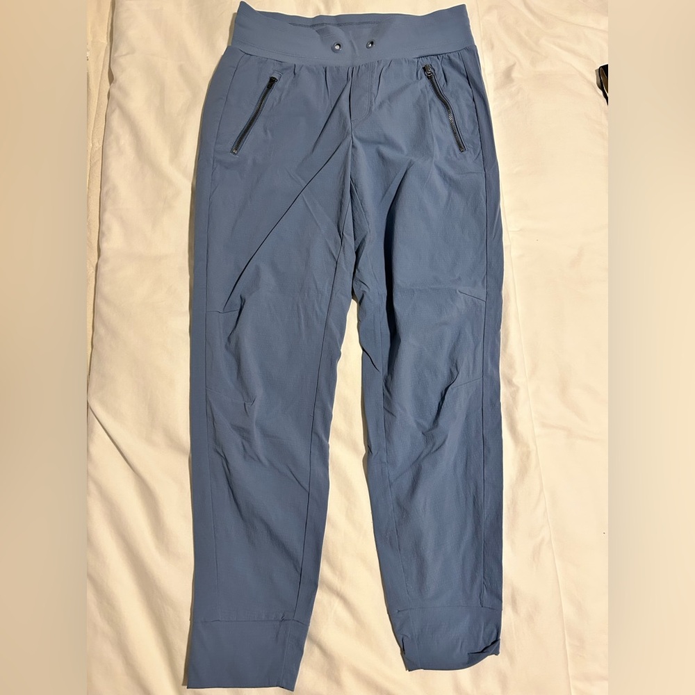 Athleta Women’s Blue Pants